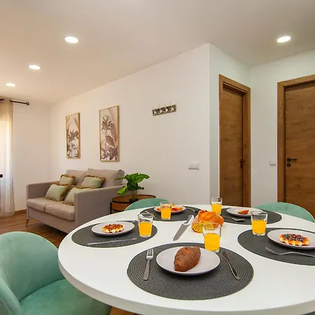 B55 - Santo Amaro Hill * Λάγος